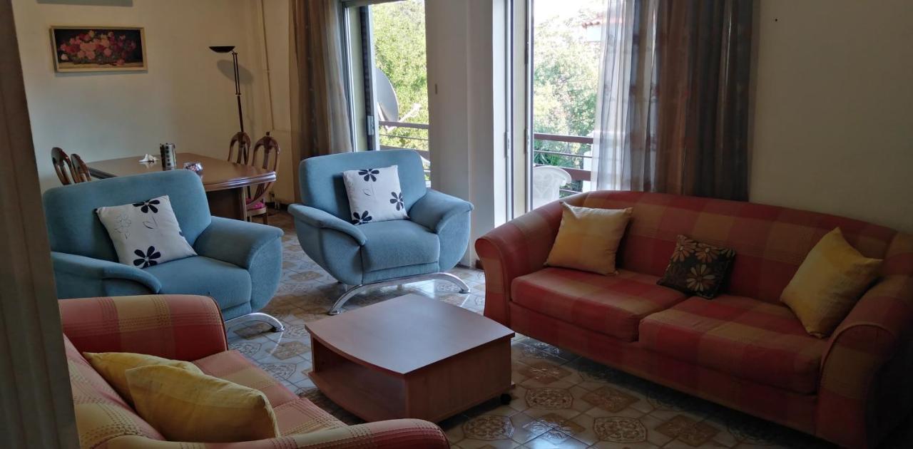 Apartamento Ομορφο Διαμερισμα Με Μεγαλες Βεραντες Atenas Exterior foto